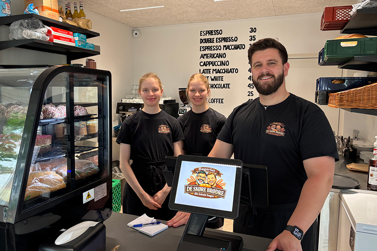 Fulvio og medhjælpere i caféen